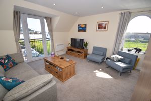 **UNDER OFFER WITH MAWSON COLLINS** Apt 9, Oakwell Court